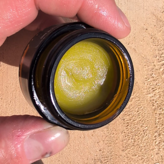 Baume à barbe Essentiel de Barbe B, vidéo du produit